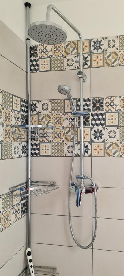 فندق Cosy Studio Dans Le Site Historique De Pézenas المظهر الخارجي الصورة